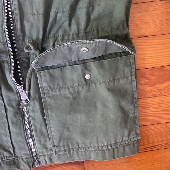 Old Navy Army Zip Jacket with snapped pockets hits just below waist - Picture 4 of 4